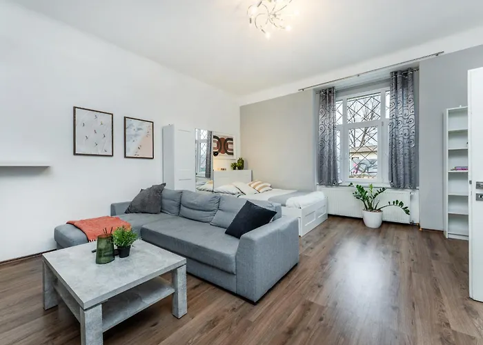 Apartment Rentero Smichov Riverside & Station